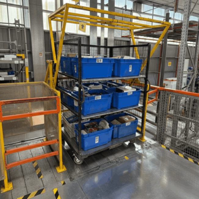 Carro logistico tipo roll container para Mercado Libre Marefa SA